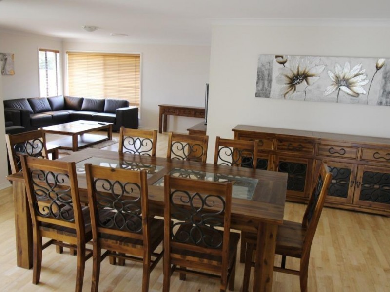 22 Premier Avenue, Jones Hill QLD 4570