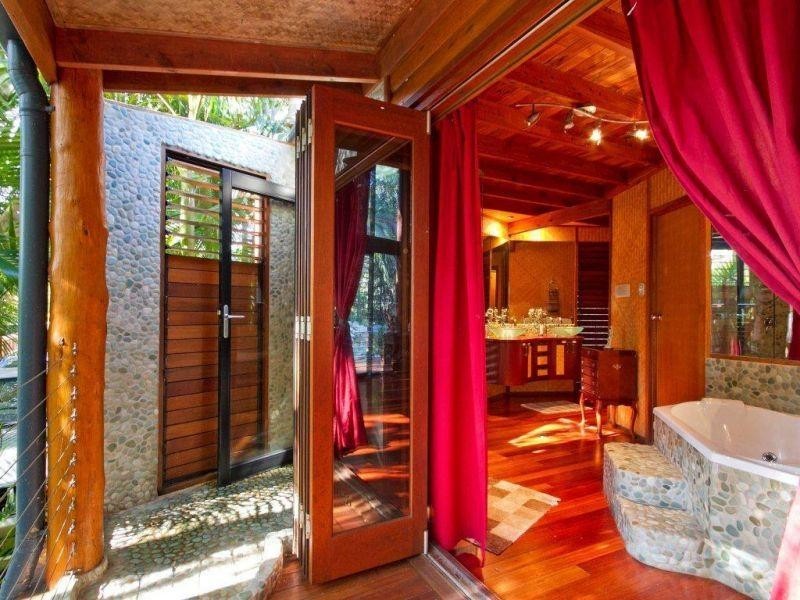 27 David St, Noosa Heads QLD 4567