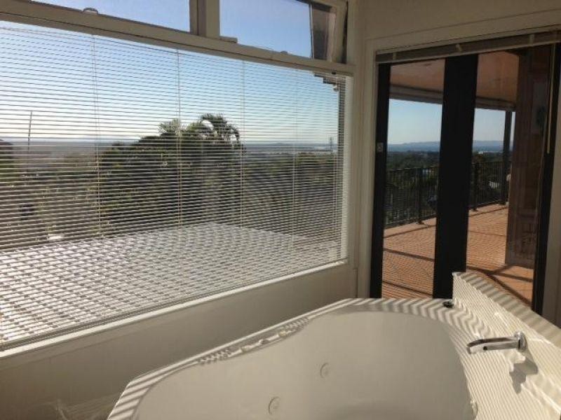 17 Allambie Tce, Noosa Heads QLD 4567