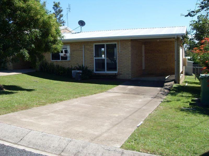 8 Furness Street, Southside QLD 4570