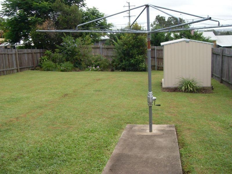 8 Furness Street, Southside QLD 4570