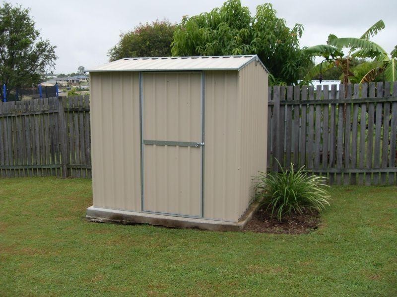 8 Furness Street, Southside QLD 4570