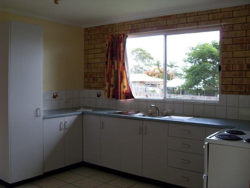 8 Furness Street, Southside QLD 4570