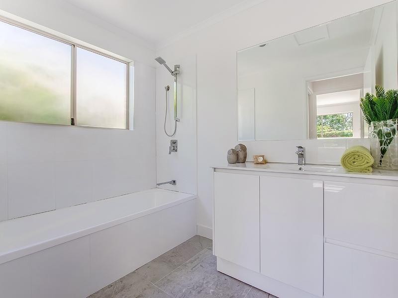 4/2 Swan St, Noosaville QLD 4566