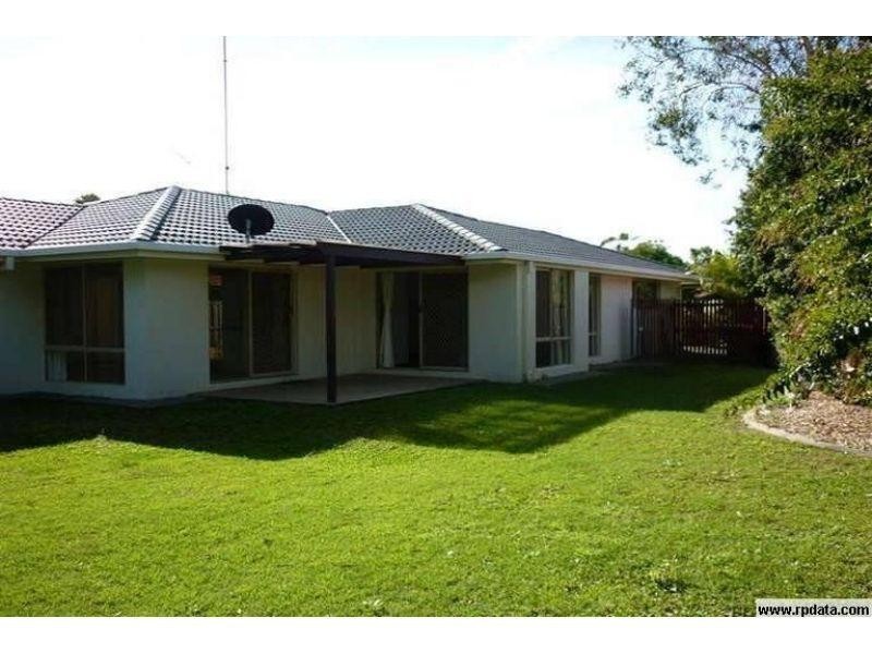 9 Wave Ave, Noosaville QLD 4566