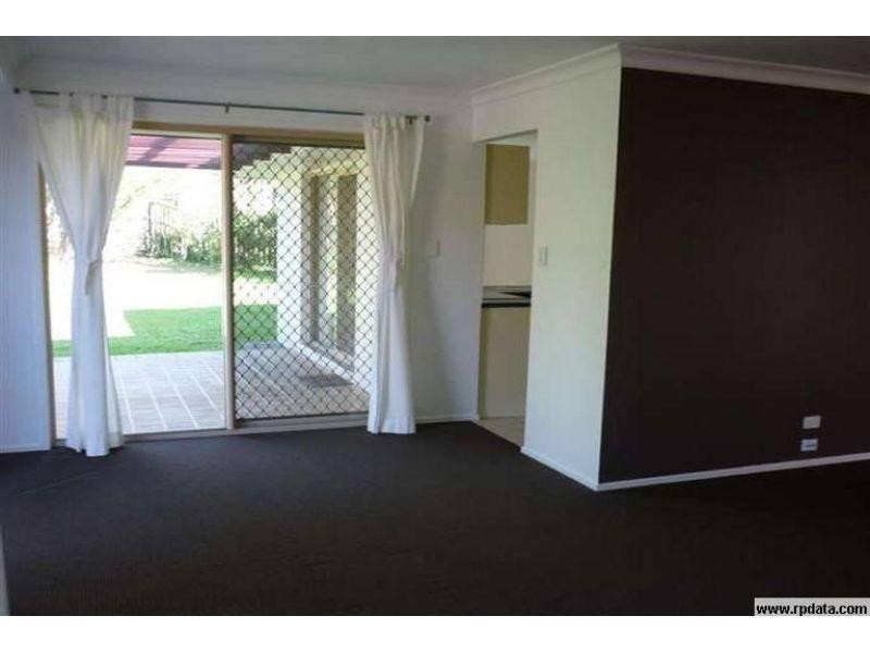 9 Wave Ave, Noosaville QLD 4566