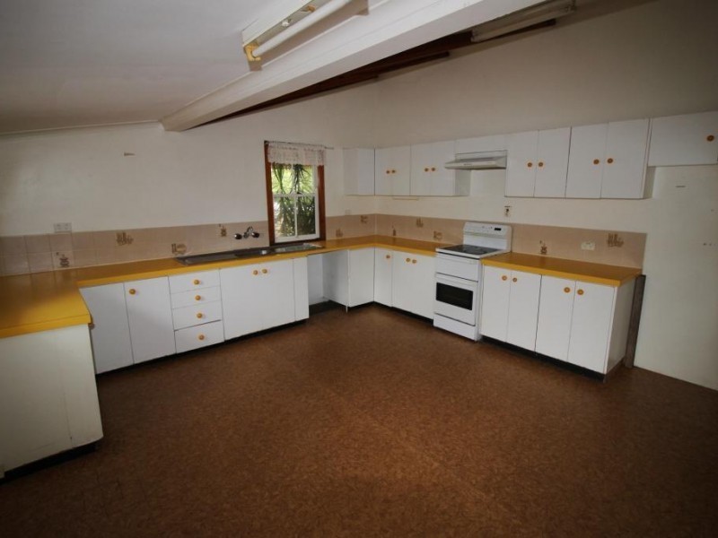 15 Crescent Road, Gympie QLD 4570