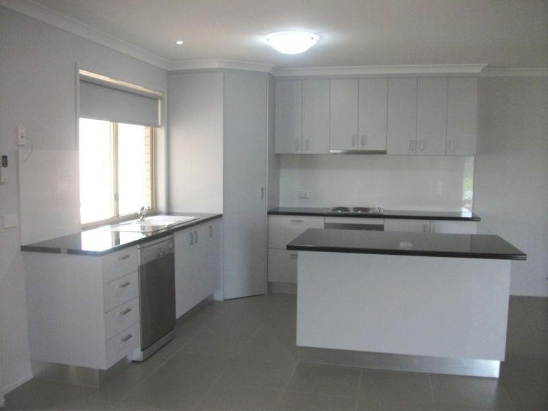 25 Premier Avenue, Jones Hill QLD 4570