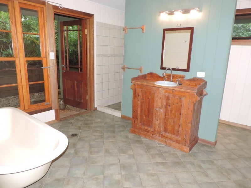 196 Nandroya Rd, Cooroy QLD 4563