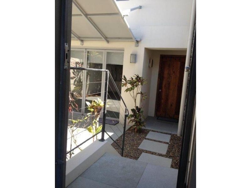 2/37 Katherina St, Noosa Heads QLD 4567