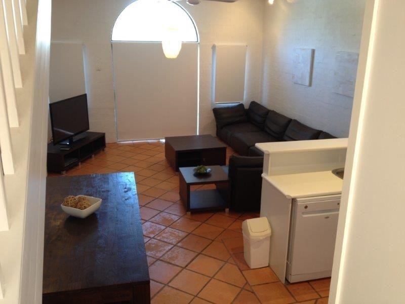 2/6 Peza, Noosaville QLD 4566