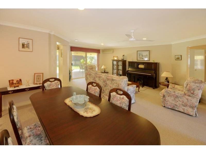 8   Oakland Dr, Tewantin QLD 4565