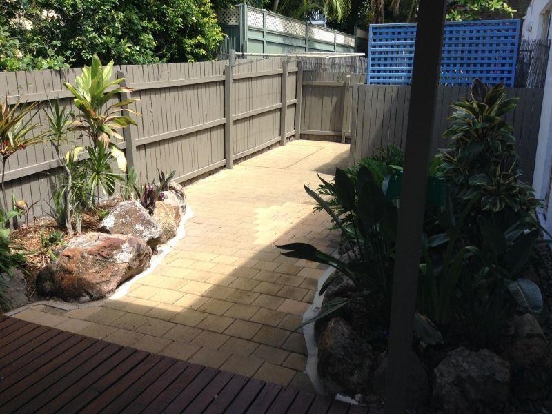 2/6 Power Crt, Mount Coolum QLD 4573