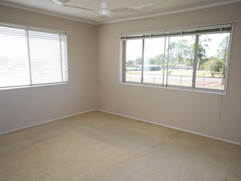 27 Woolgar Road, Southside QLD 4570