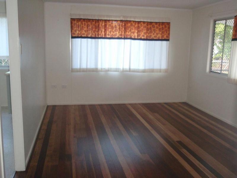 3 Valentine Street, Southside QLD 4570