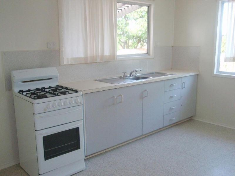 3 Valentine Street, Southside QLD 4570