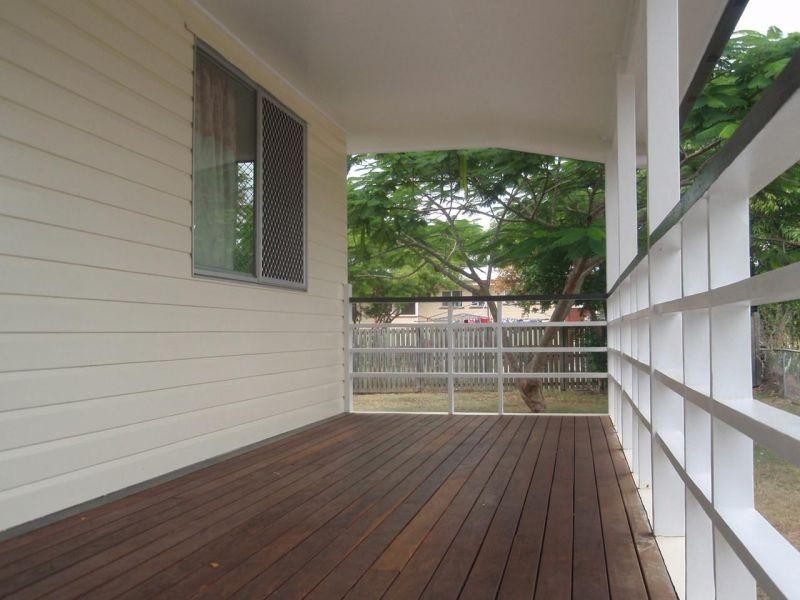 3 Valentine Street, Southside QLD 4570