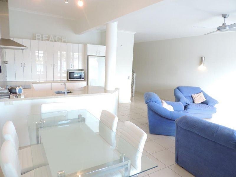 4/5 Sunseeker Close, Noosaville QLD 4566