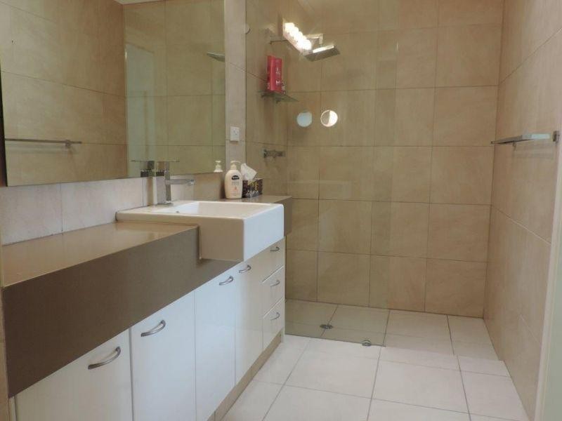 4/5 Sunseeker Close, Noosaville QLD 4566