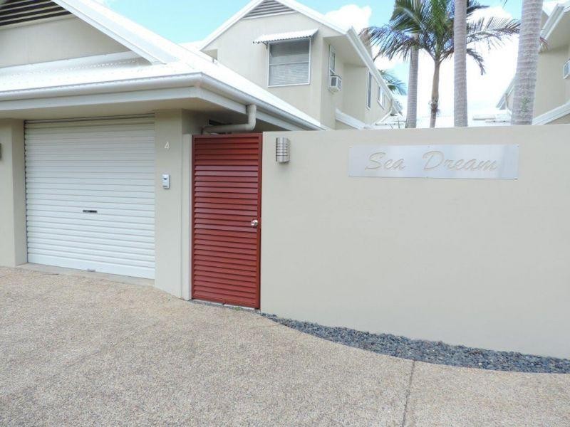 4/5 Sunseeker Close, Noosaville QLD 4566