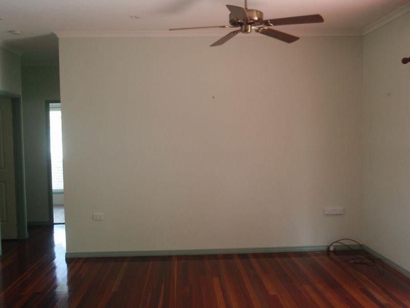 33 Kabi Cres, Widgee QLD 4570