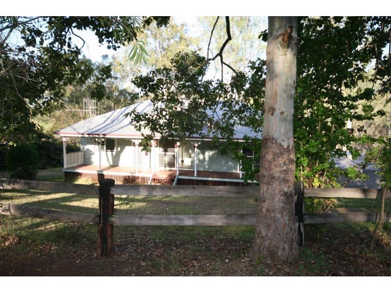 33 Kabi Cres, Widgee QLD 4570