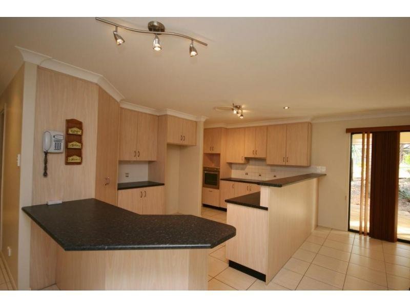 1 Greens Court, Southside QLD 4570