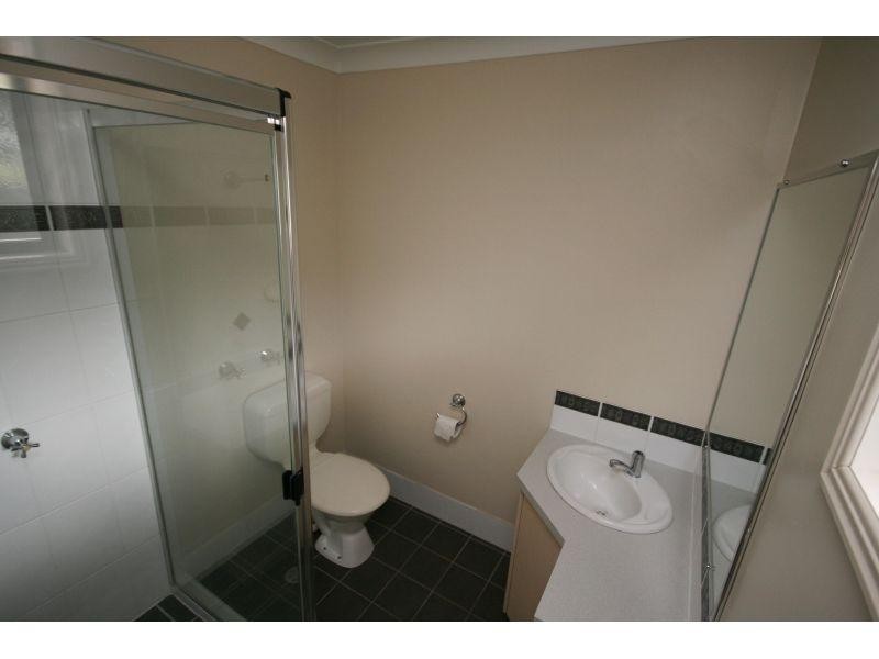 1 Greens Court, Southside QLD 4570