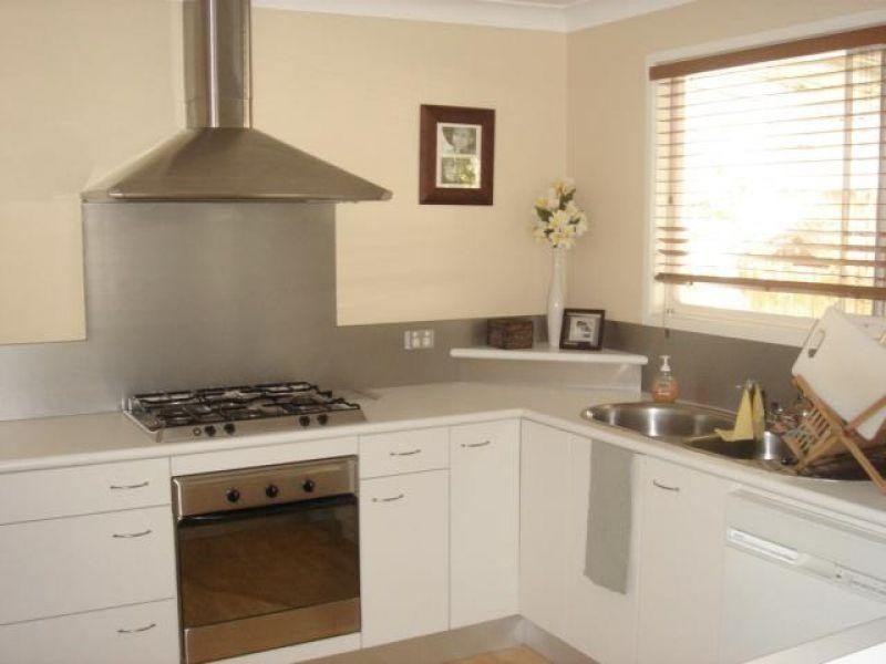 4 Koel St, Noosaville QLD 4566