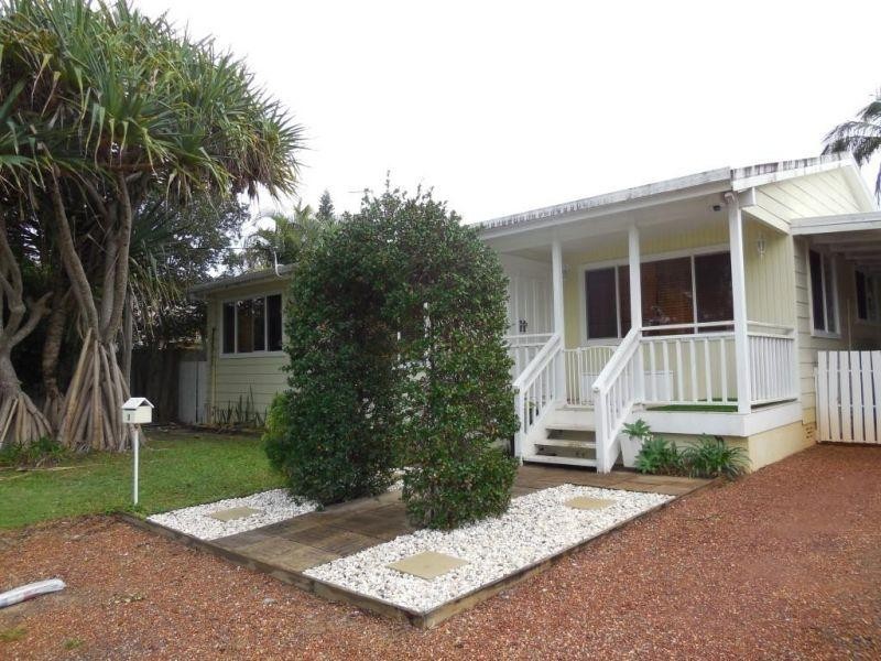 4 Koel St, Noosaville QLD 4566