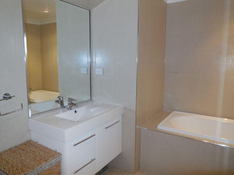 4 Koel St, Noosaville QLD 4566