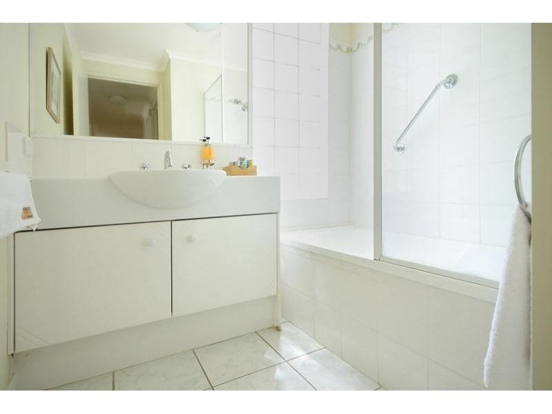 9/144 Noosa Parade, Noosaville QLD 4566