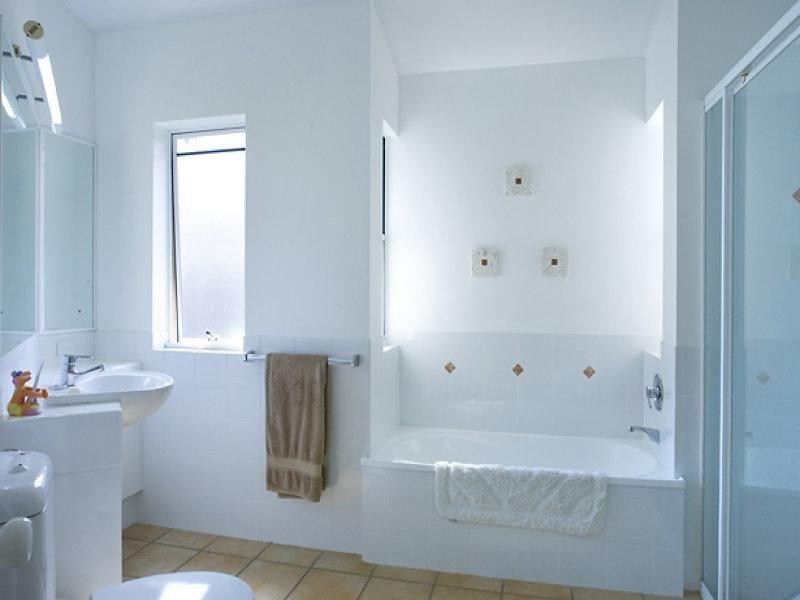 27 Seamount Quays, Noosa Waters QLD 4566