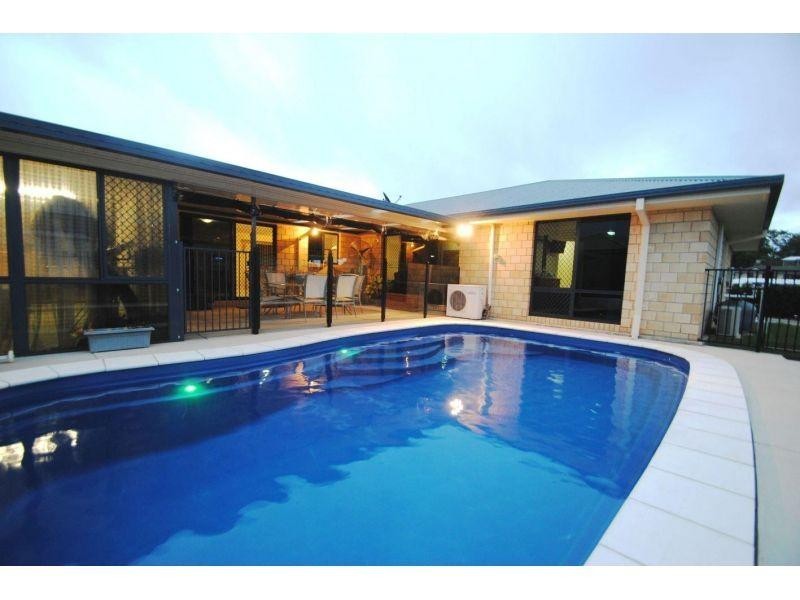 5 Moreton Court, Southside QLD 4570