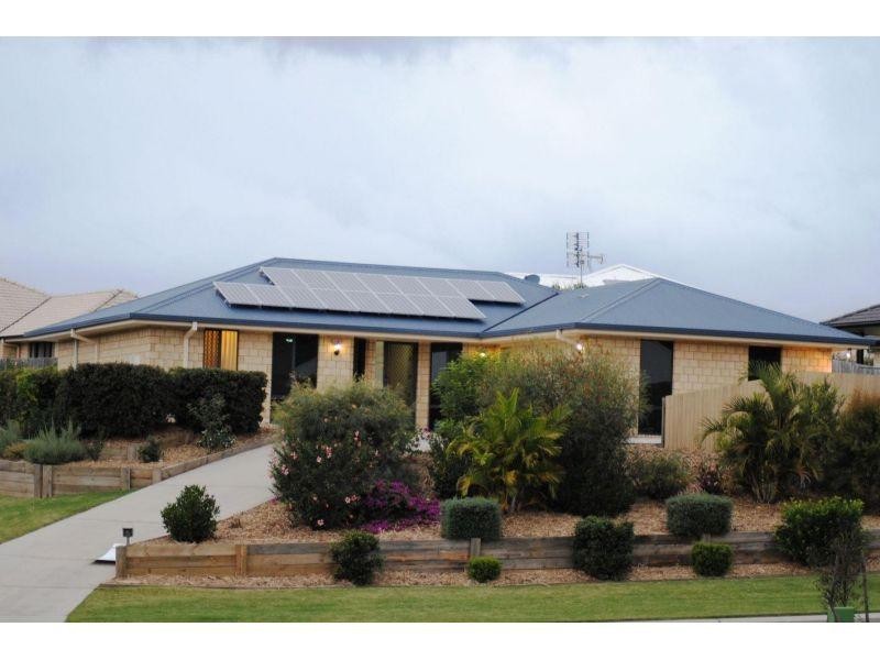 5 Moreton Court, Southside QLD 4570