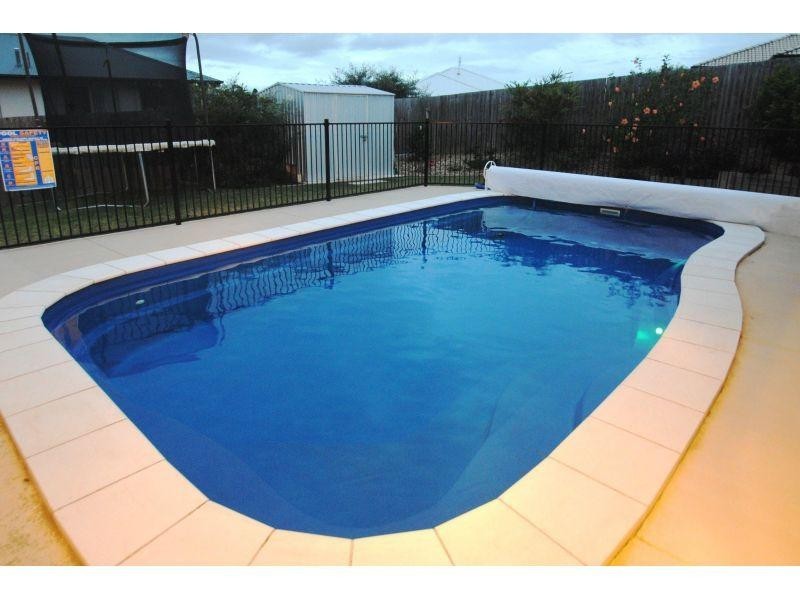 5 Moreton Court, Southside QLD 4570