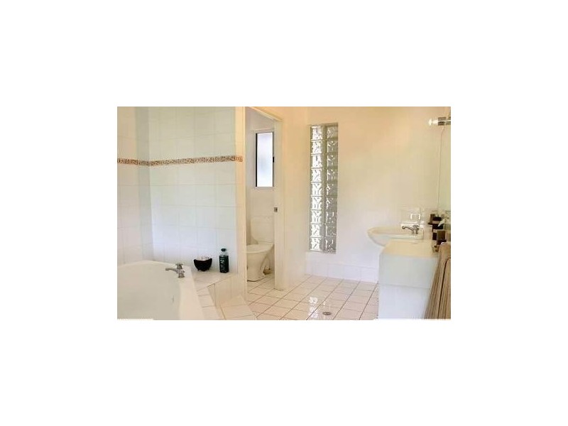 2/20 Sunseeker Close, Noosaville QLD 4566