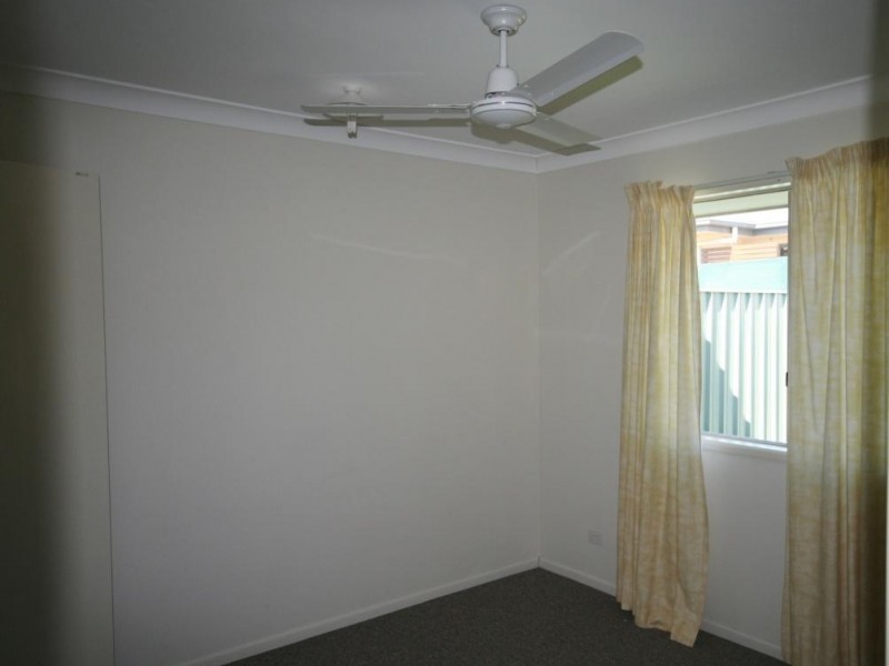 5B Vista Close, Southside QLD 4570