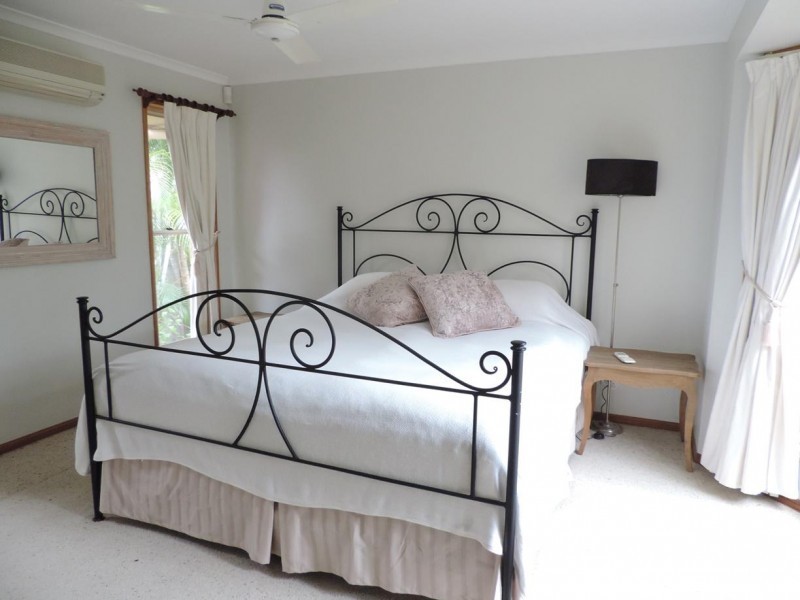 10 Hawley Court, Sunrise Beach QLD 4567