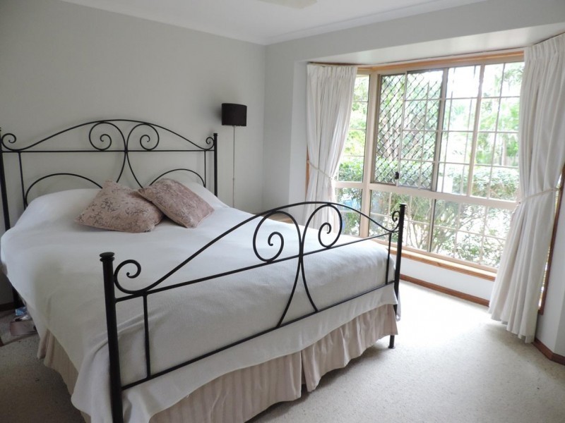 10 Hawley Court, Sunrise Beach QLD 4567