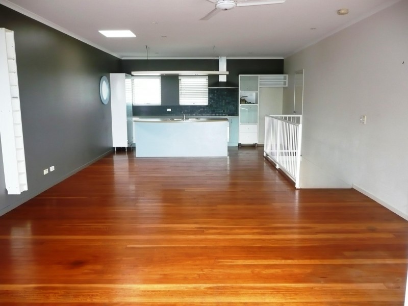 1/18 Sobraon Street, Sunrise Beach QLD 4567