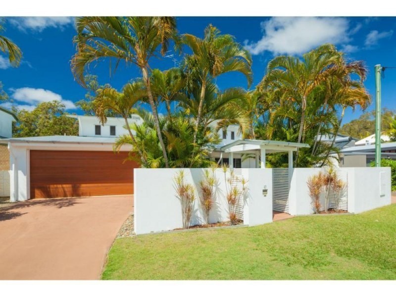 27 Creek Road, Noosaville QLD 4566