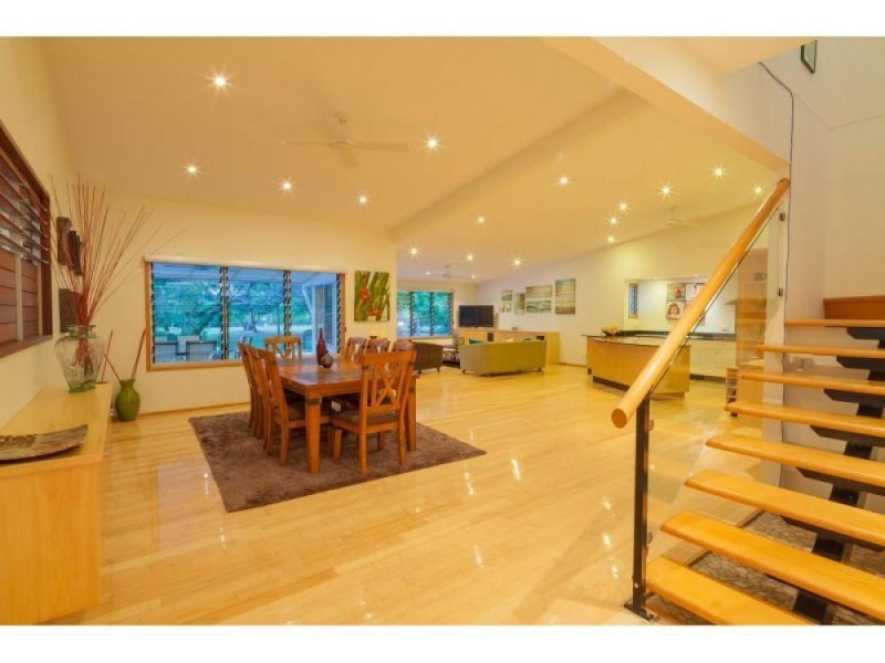 27 Creek Road, Noosaville QLD 4566