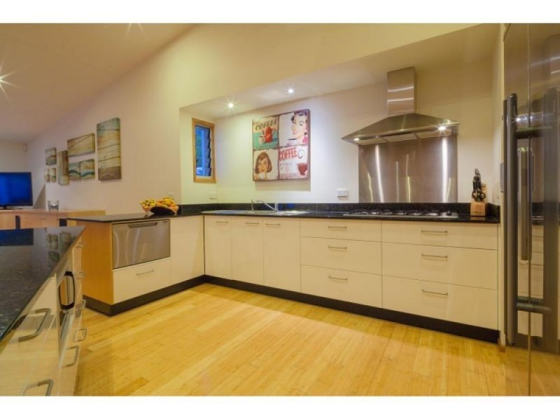 27 Creek Road, Noosaville QLD 4566