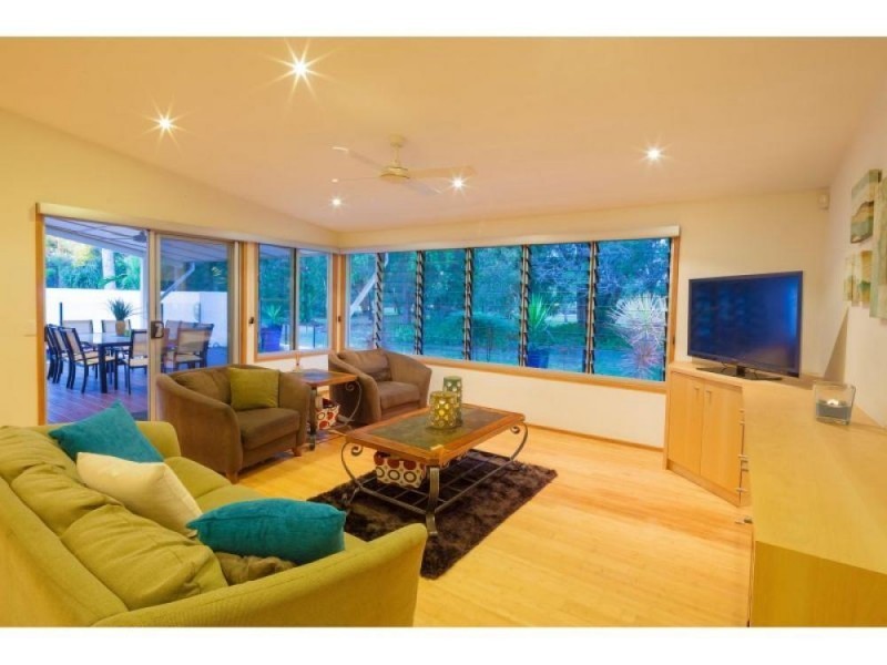 27 Creek Road, Noosaville QLD 4566