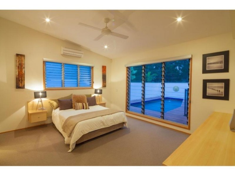 27 Creek Road, Noosaville QLD 4566