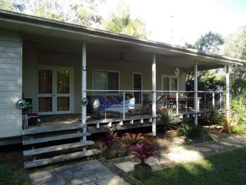 22 Paradise Drive, Noosaville QLD 4566