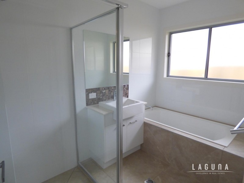 8 Livingstone Street, Tewantin QLD 4565