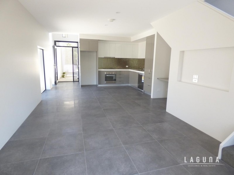 13/4 Hofmann Drive, Noosaville QLD 4566