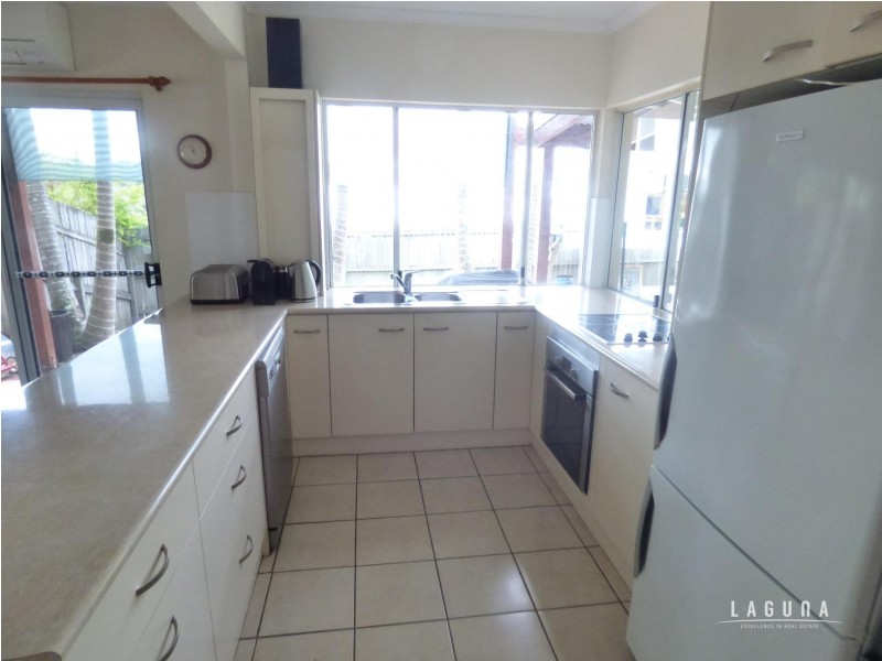 3 Defender Court, Sunrise Beach QLD 4567